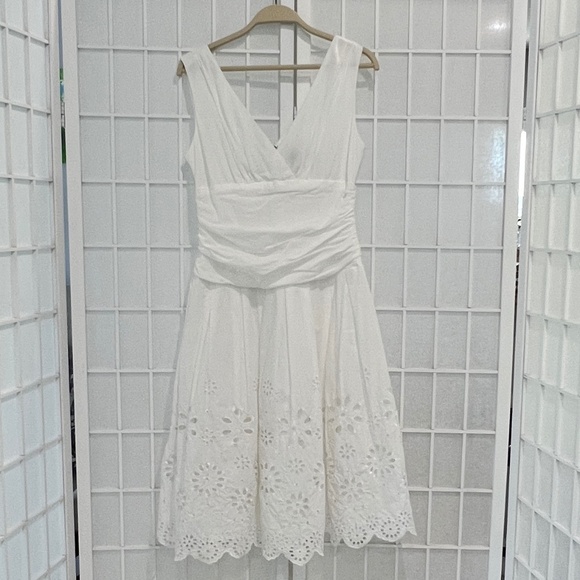S.L Fashions White Eyelet Dress size 4P - Picture 1 of 3